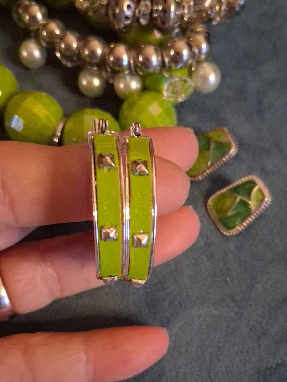 Green Beaded and Silver Accent Bracelet Set Matching Earrings.